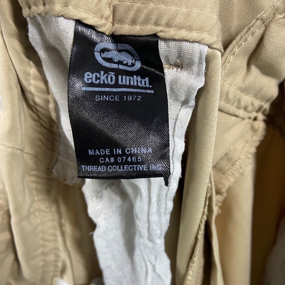 Ecko Unltd Men's Khaki Cargo Shorts Size 36 Relaxed Fit Zip Y2K Retro - Picture 12 of 13